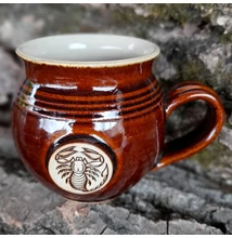 Skorpió kézműves  bögre - barna