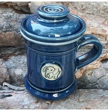 Kék elefántos szűrős bögre, emblémás - egyenes