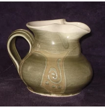 Tejkiöntő zöldes-fehér