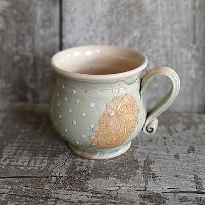 Cappuccinos bögre - krém-bézs színű, pöttyös