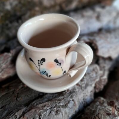 Virágos kávés csésze (csészealjjal)