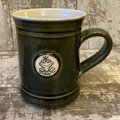 Zöld békás bögre - nagy, emblémás